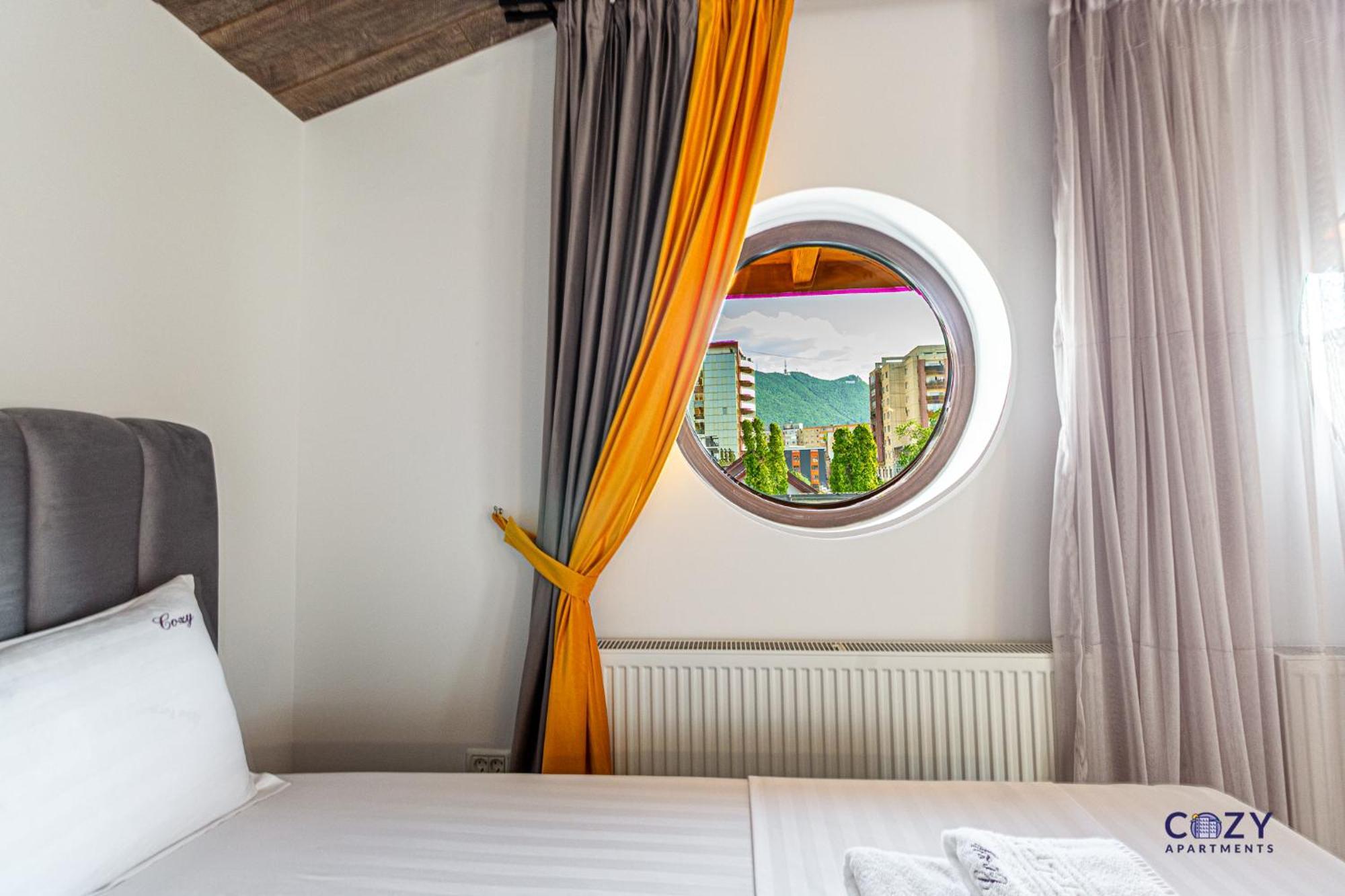 Cozy Brand New Boutique Aparthotel Braşov Buitenkant foto