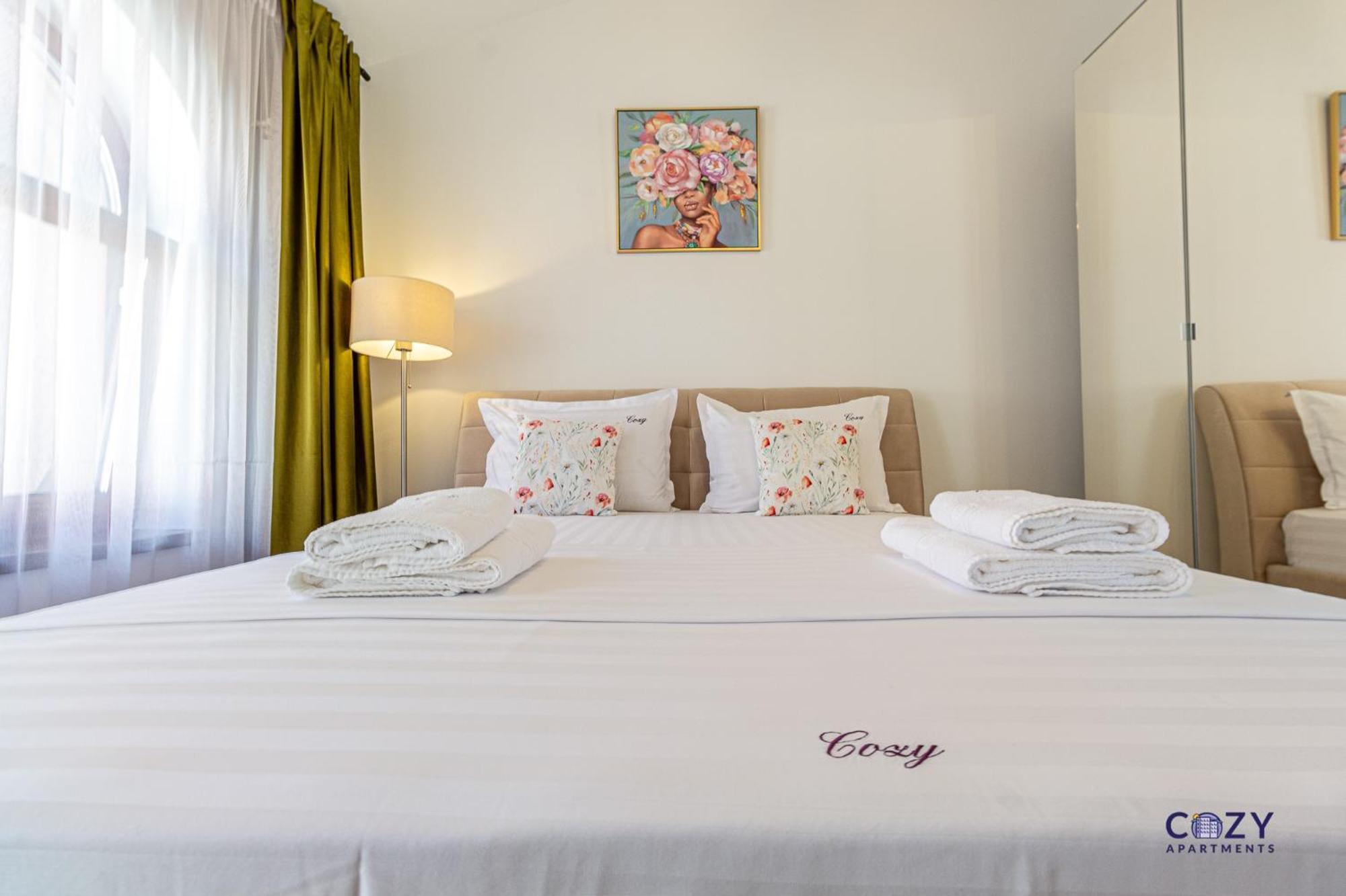Cozy Brand New Boutique Aparthotel Braşov Buitenkant foto
