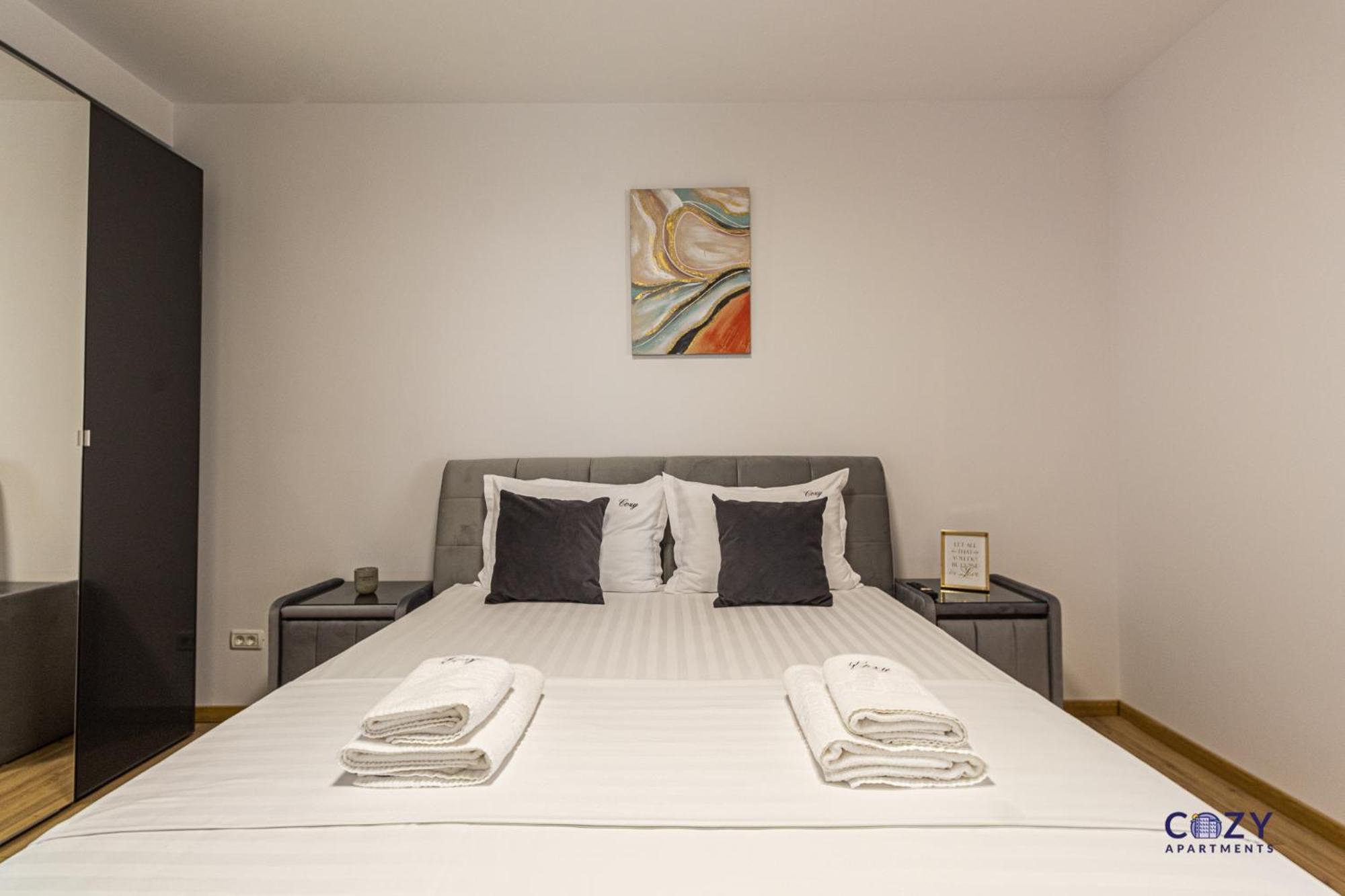 Cozy Brand New Boutique Aparthotel Braşov Buitenkant foto