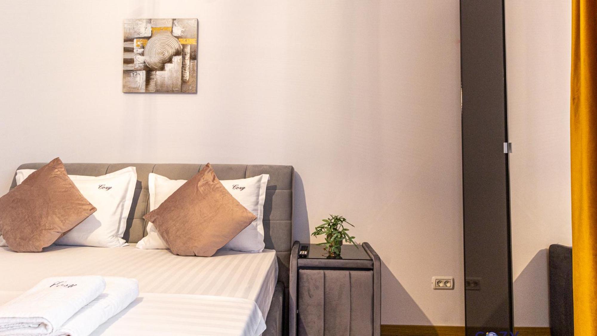 Cozy Brand New Boutique Aparthotel Braşov Buitenkant foto